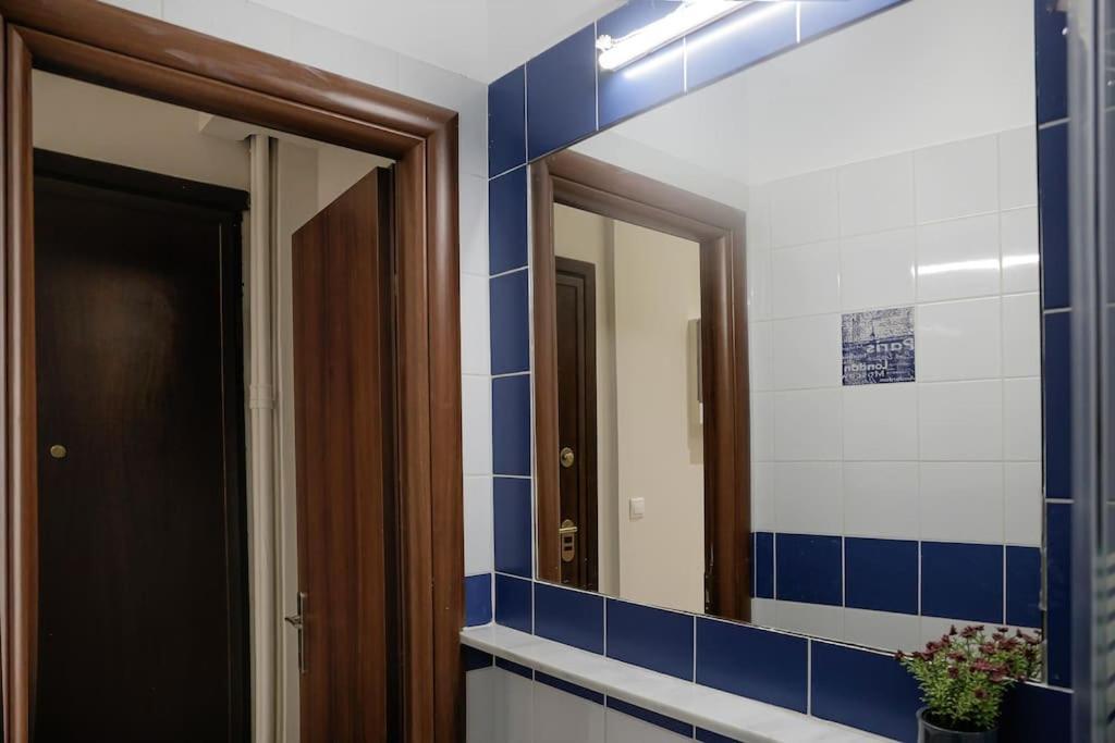 Apartment At Eksarhia Center Atenas Exterior foto